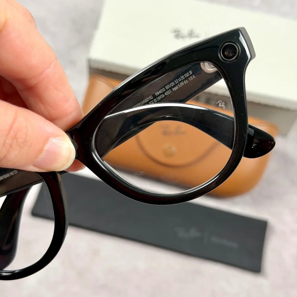 Ray-Ban Meta Skyler Smart Glasses Shiny Black Amethyst Transitions RW4010 Gen 1